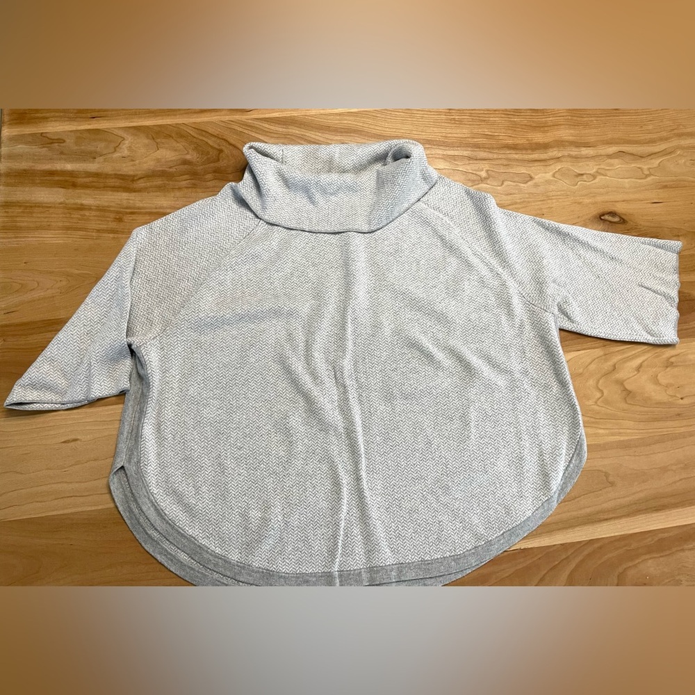Aventura Turtleneck 1/2 Sleeve Oversized Poncho Sweater Small/Medium